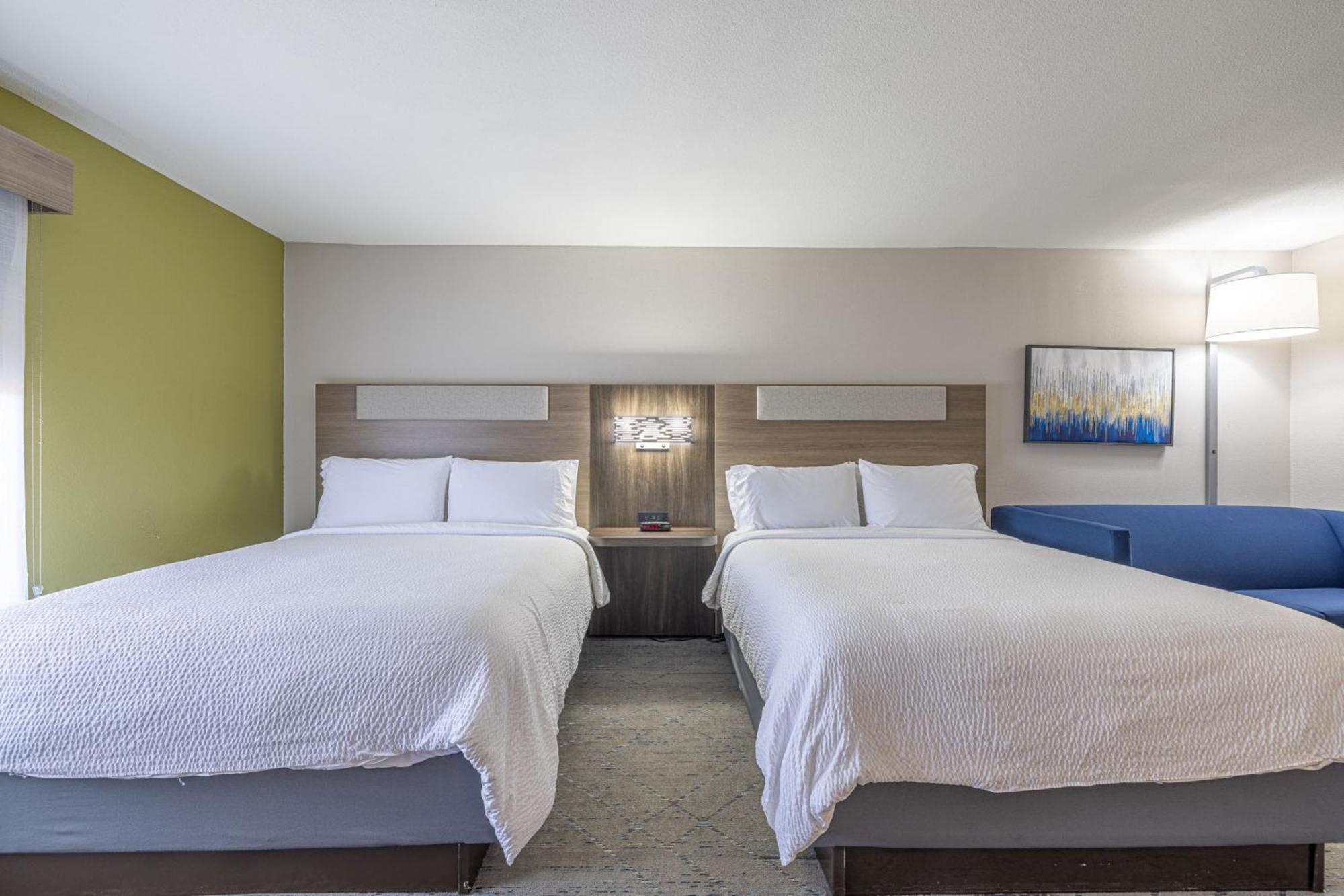 Holiday Inn Express & Suites College Station By Ihg Экстерьер фото