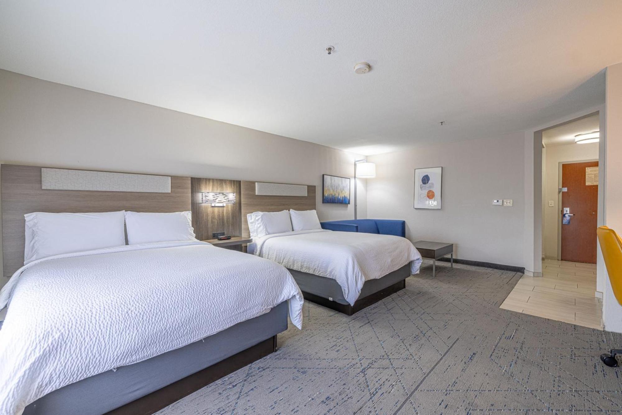 Holiday Inn Express & Suites College Station By Ihg Экстерьер фото