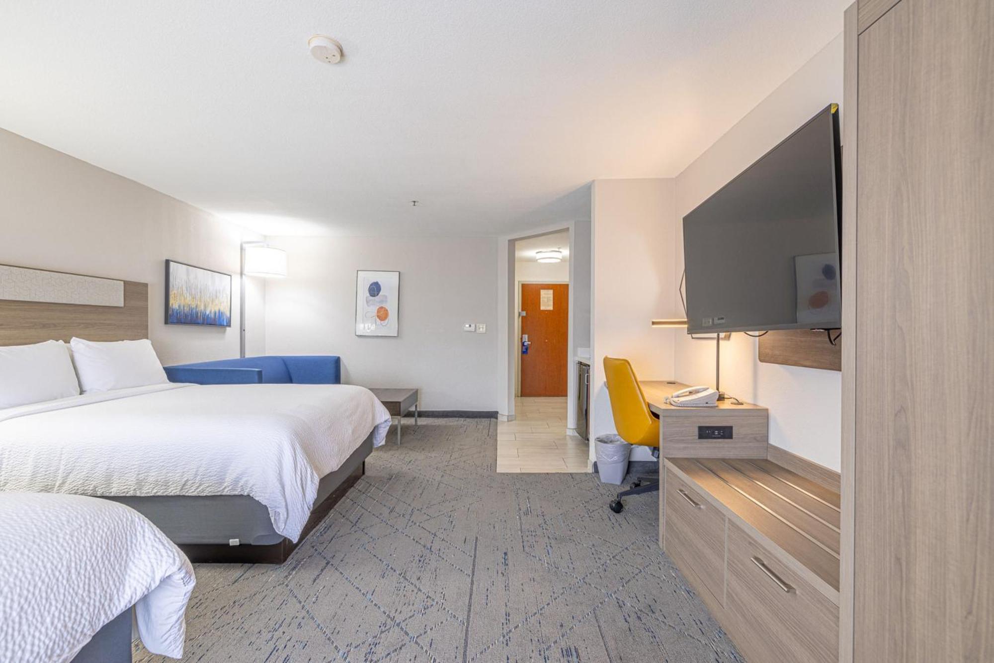 Holiday Inn Express & Suites College Station By Ihg Экстерьер фото